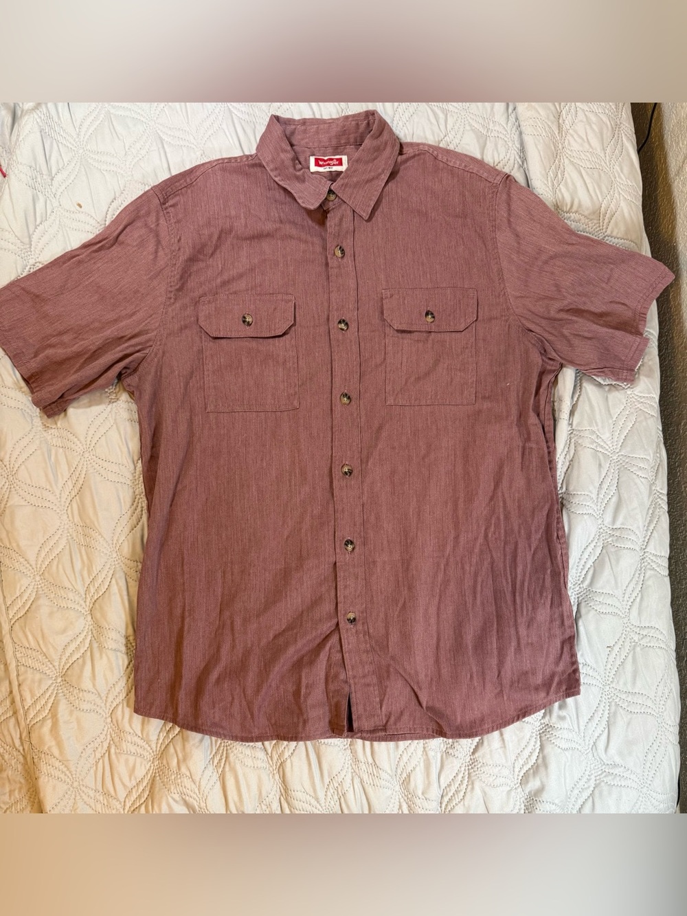 Wrangler Mens Medium Short Sleeve Button Front Shirt Dusty Rose Utility Pocket